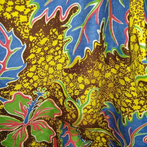 RARE VINTAGE HAWAIIAN FAUX WRAP DRESS - Picture 12 of 16